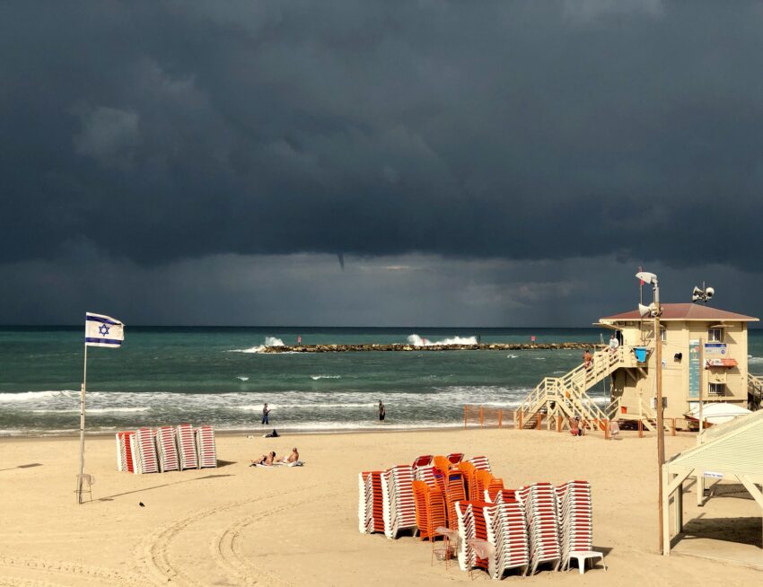 Bograshov Beach, Tel Aviv, Israel
Source by Nikolaus Hueck - Under Flickr Creative Commons License
https://www.flickr.com/photos/46285233@N03/38585794862
