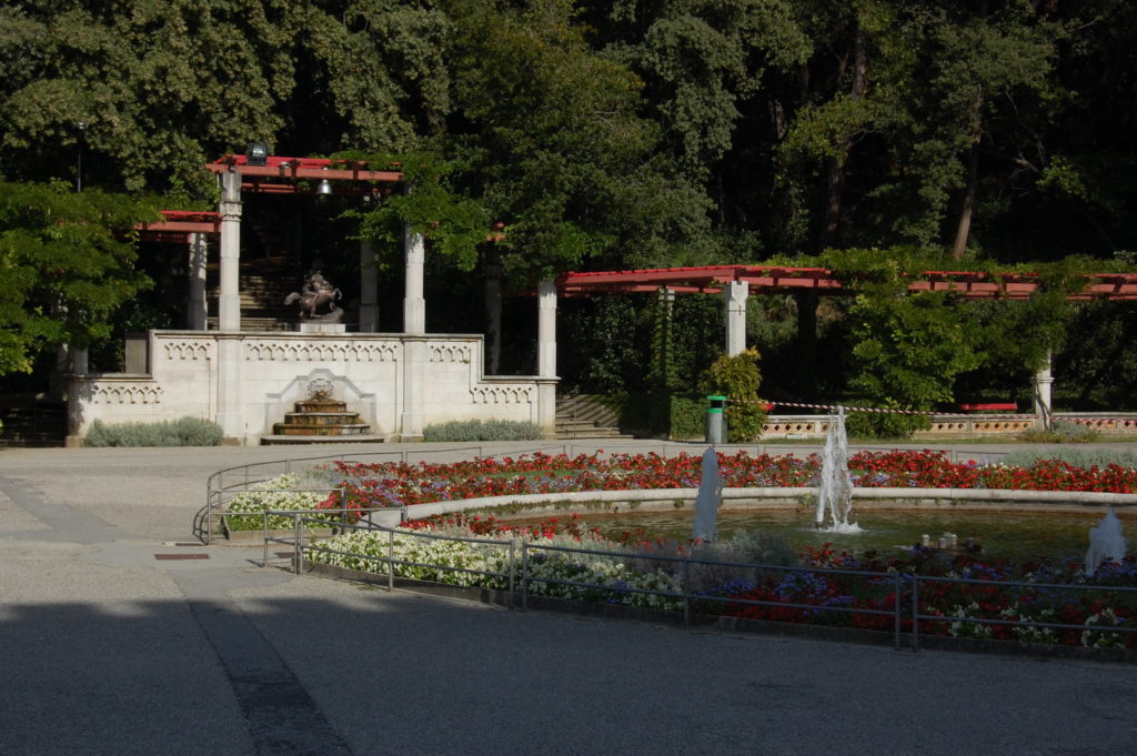 Castello di Miramare - Italy
Source by KLMircea  Flickr - Under Creative Commons License 
https://www.flickr.com/photos/klmircea/8876395500/