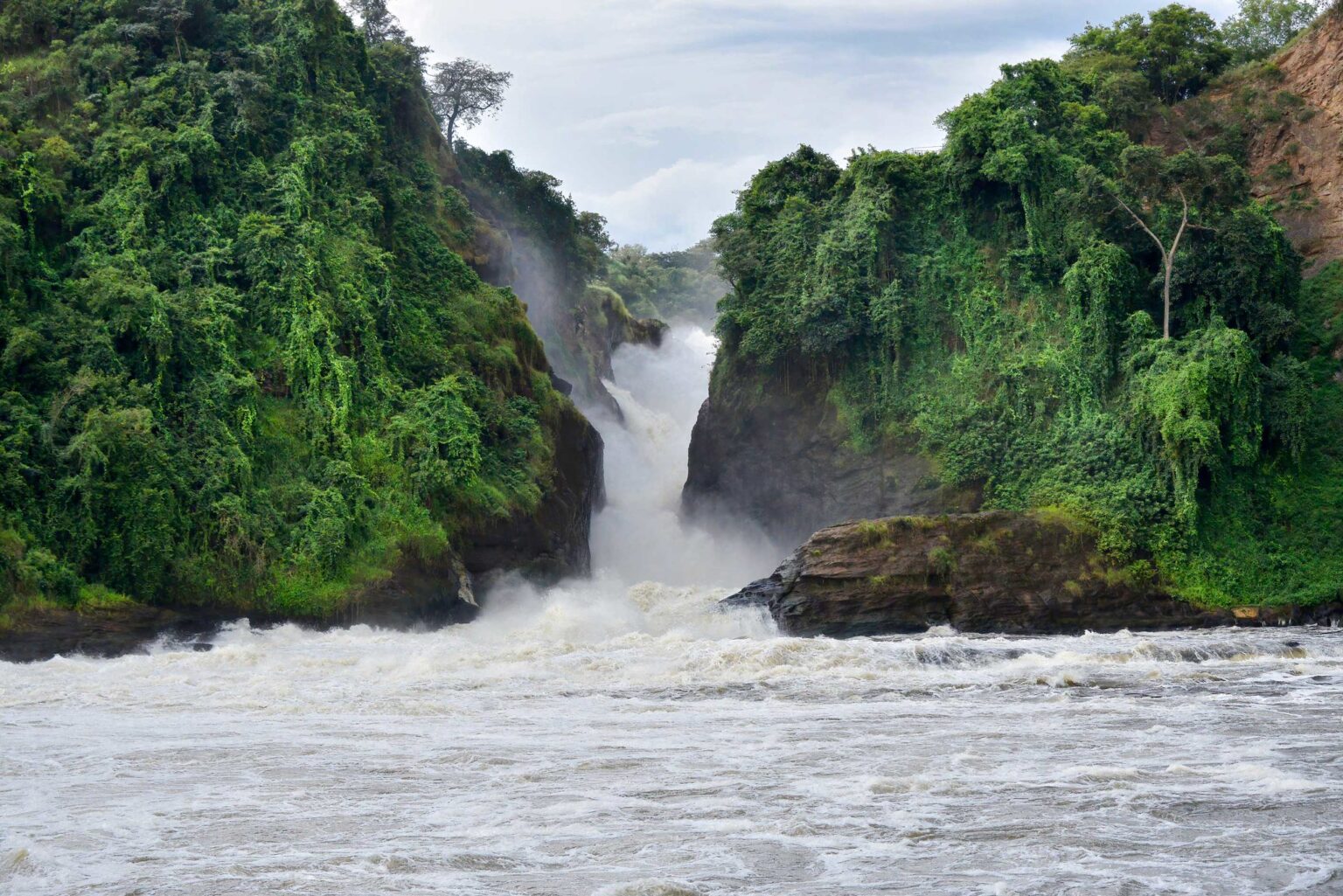 best places to visit in western uganda